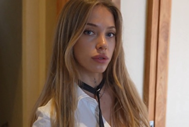 Ой, у вас сиська вывалилась — согласен брать, если дадите трахнуть